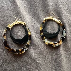 Elegant Trina Turk Gold and Black Hoop Earrings